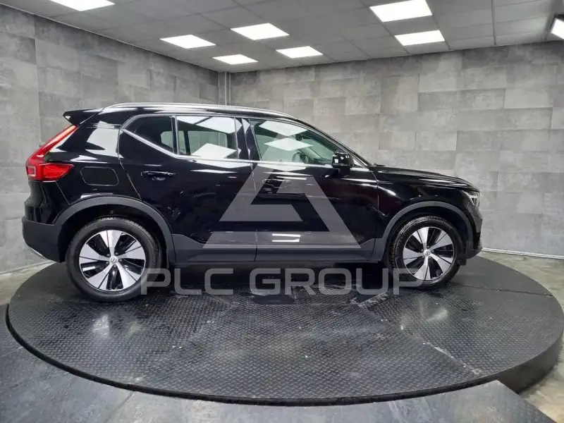 2022 Volvo XC40