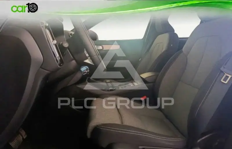 2022 Volvo XC40