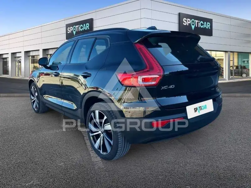 2022 Volvo XC40