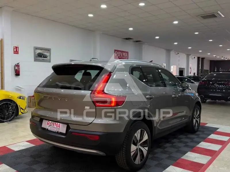 2022 Volvo XC40