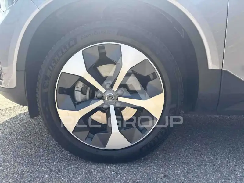 2022 Volvo XC40