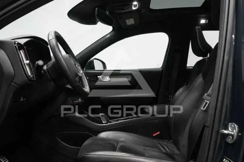 2022 Volvo XC40