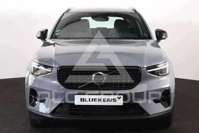 2022 Volvo XC40
