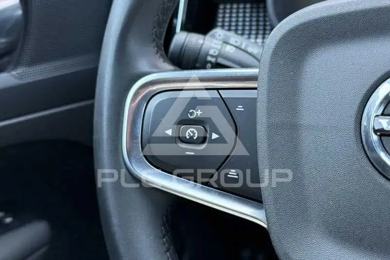 2022 Volvo XC40