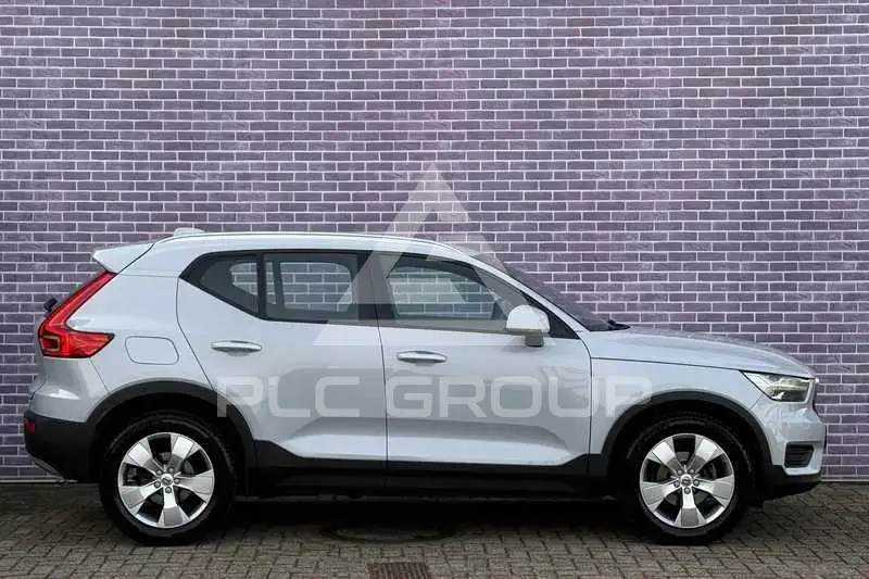 2022 Volvo XC40