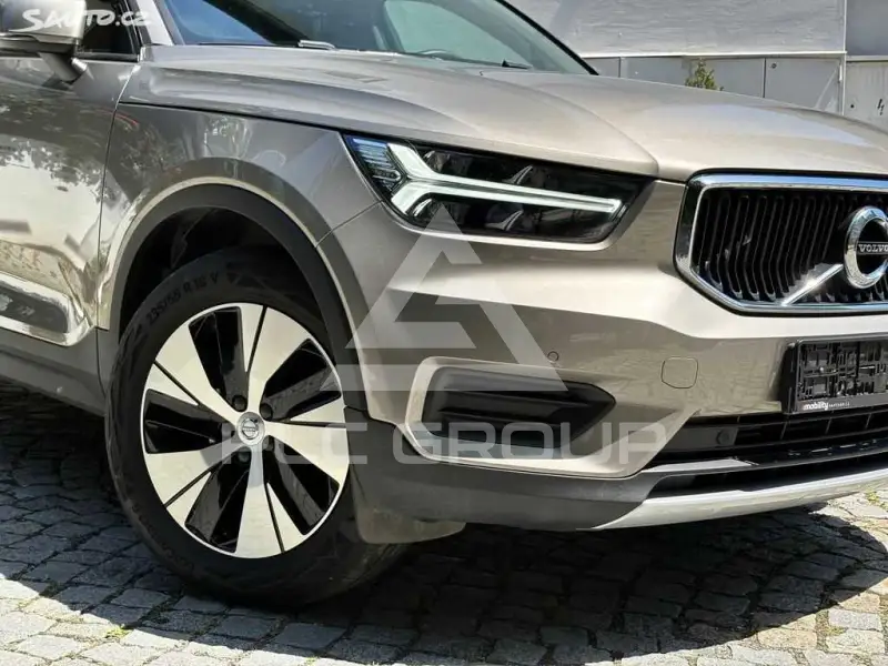 2022 Volvo XC40