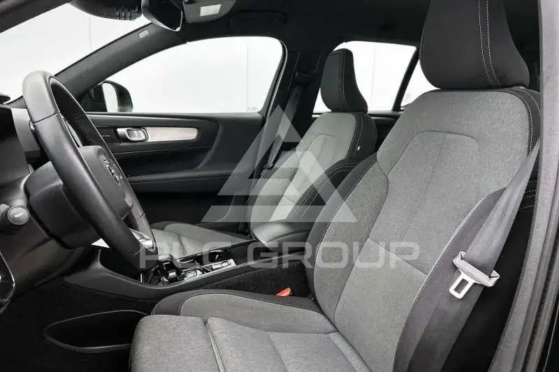 2022 Volvo XC40