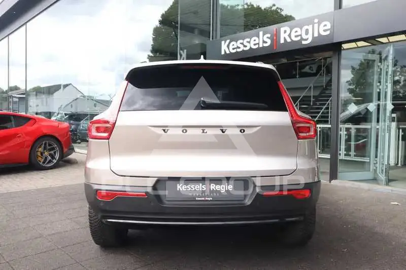 2022 Volvo XC40