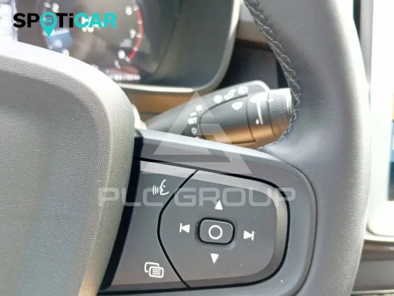 2022 Volvo XC40