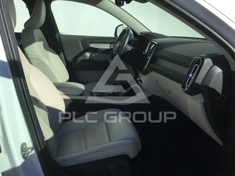 2022 Volvo XC40