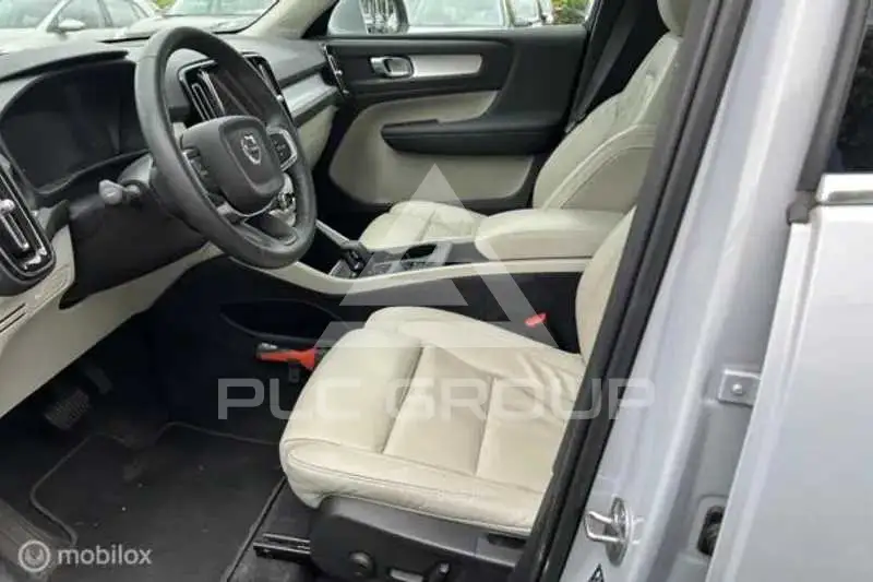 2022 Volvo XC40