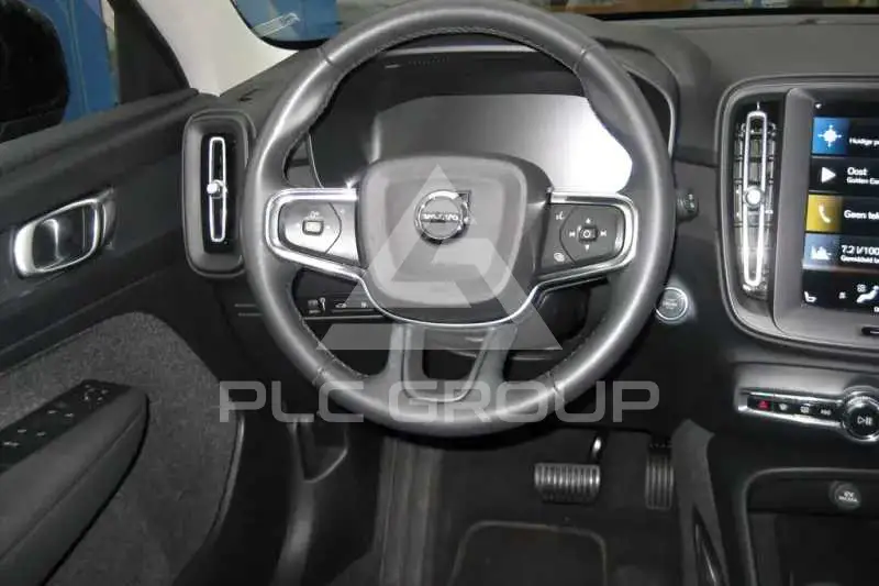2022 Volvo XC40