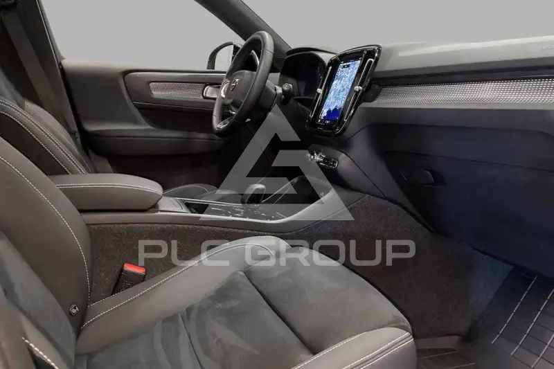 2022 Volvo XC40