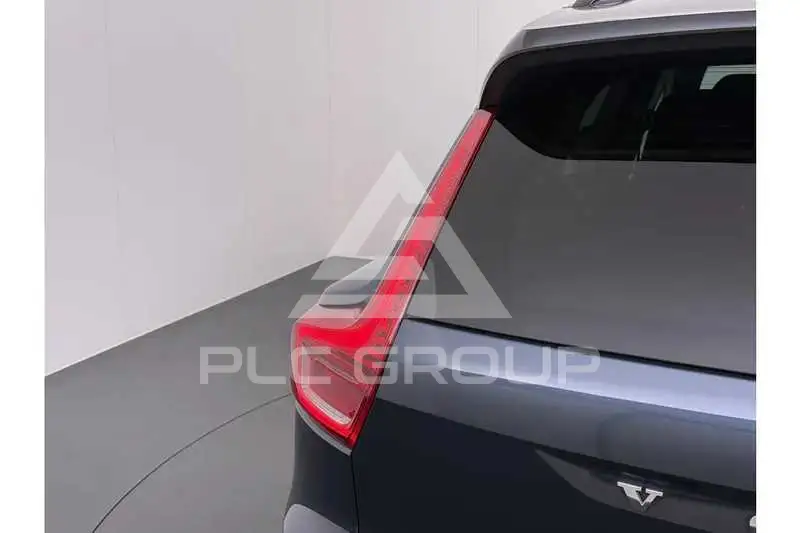 2022 Volvo XC40