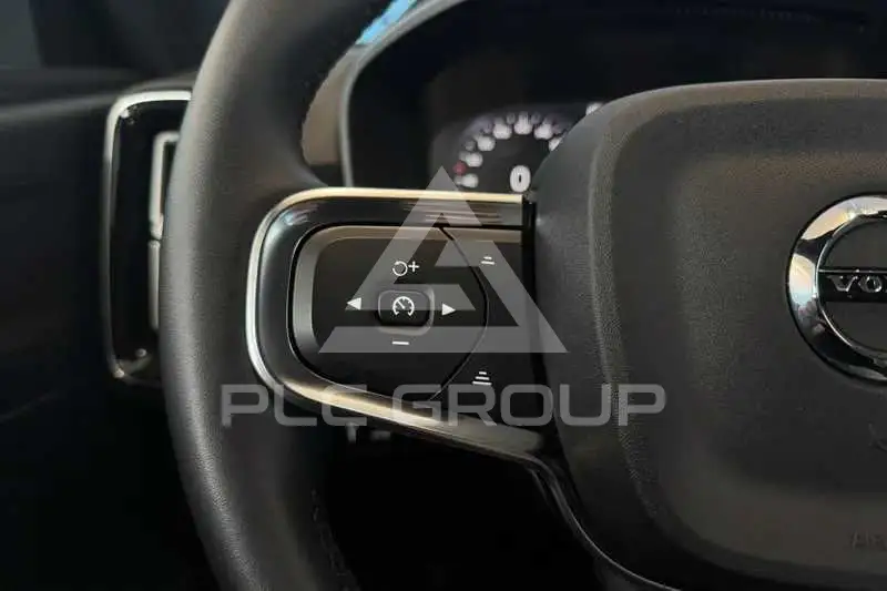 2022 Volvo XC40
