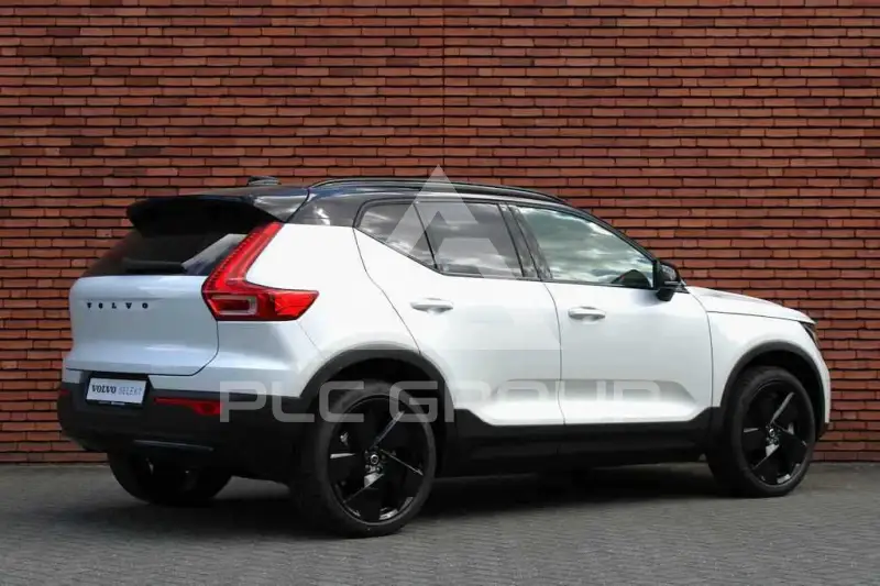 2022 Volvo XC40