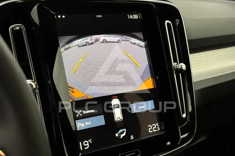 2022 Volvo XC40