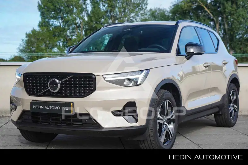 2022 Volvo XC40