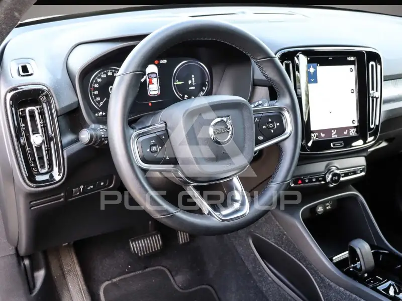 2022 Volvo XC40
