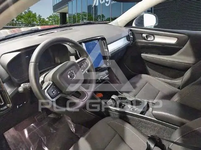 2022 Volvo XC40