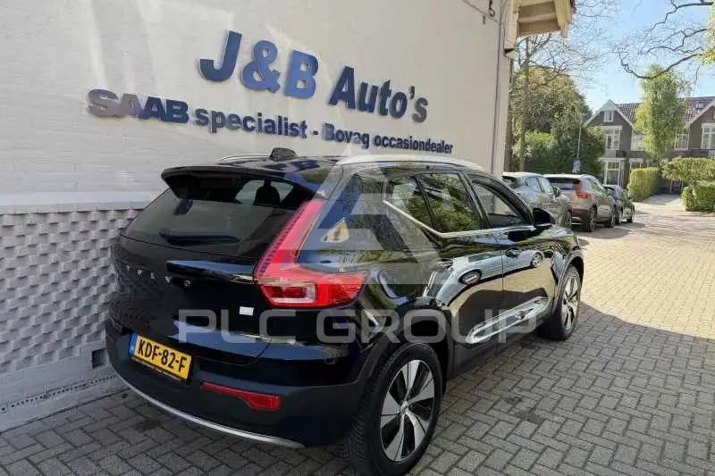 2022 Volvo XC40