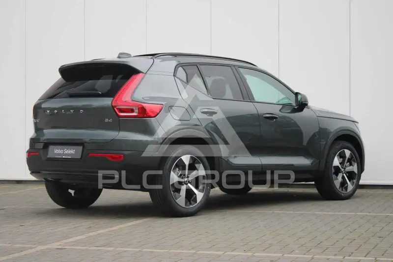 2022 Volvo XC40