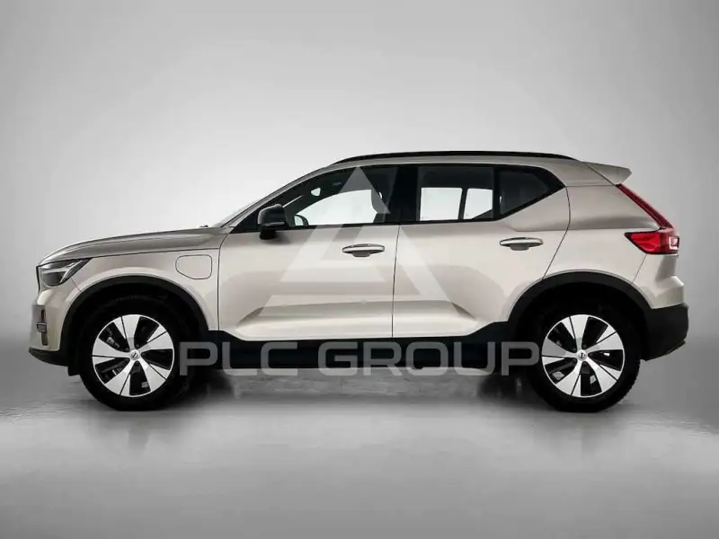 2022 Volvo XC40