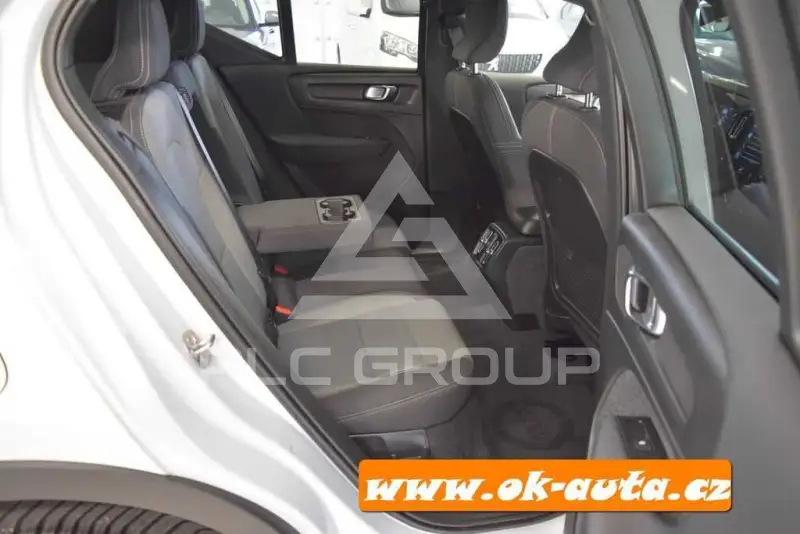 2022 Volvo XC40
