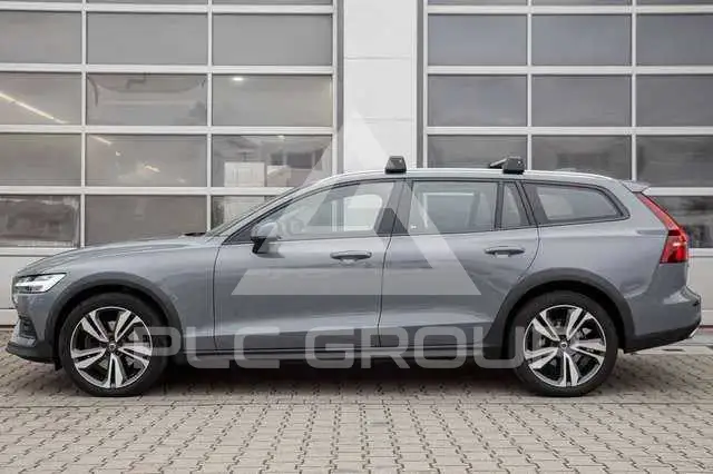 2022 Volvo V60