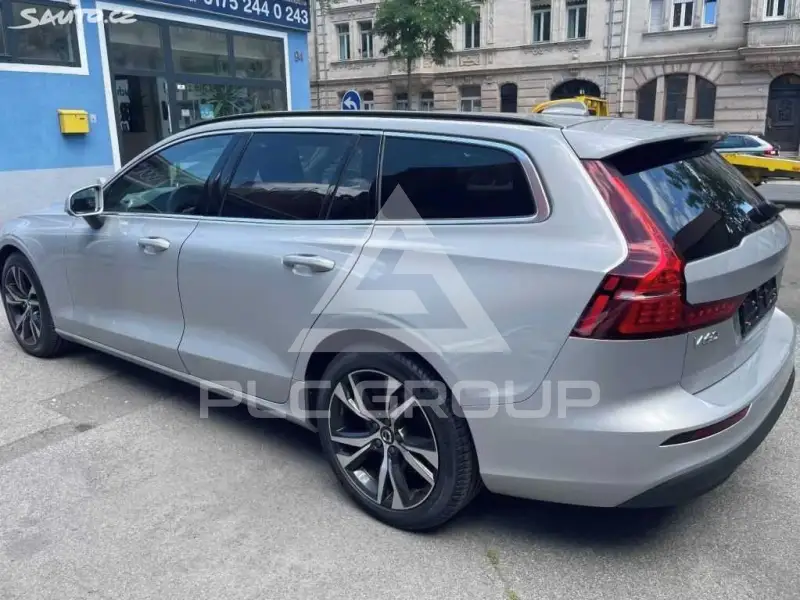 2022 Volvo V60
