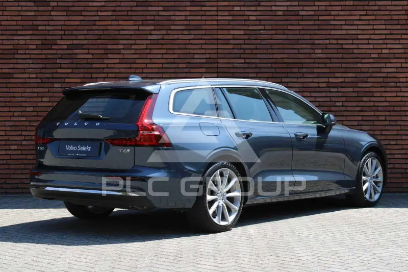 2022 Volvo V60