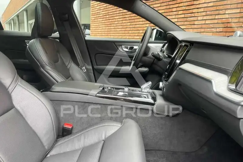 2022 Volvo V60