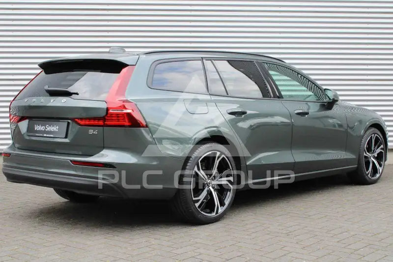 2022 Volvo V60