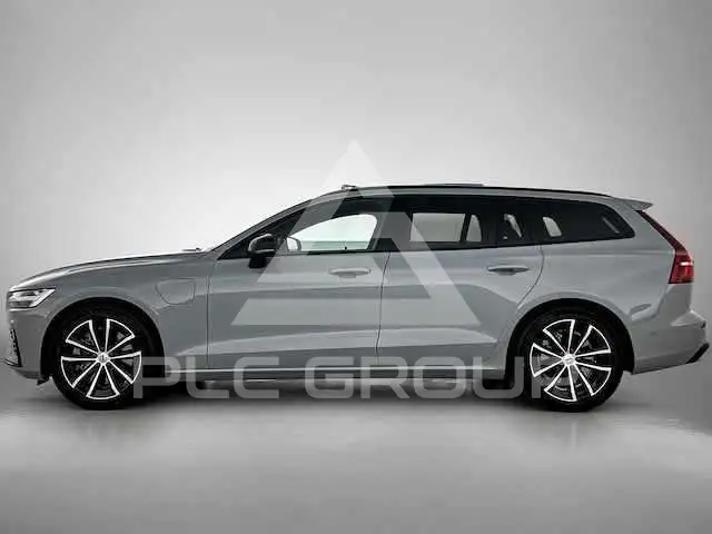 2022 Volvo V60