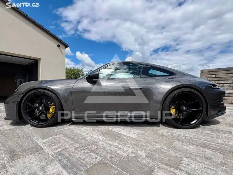 2022 Porsche 911