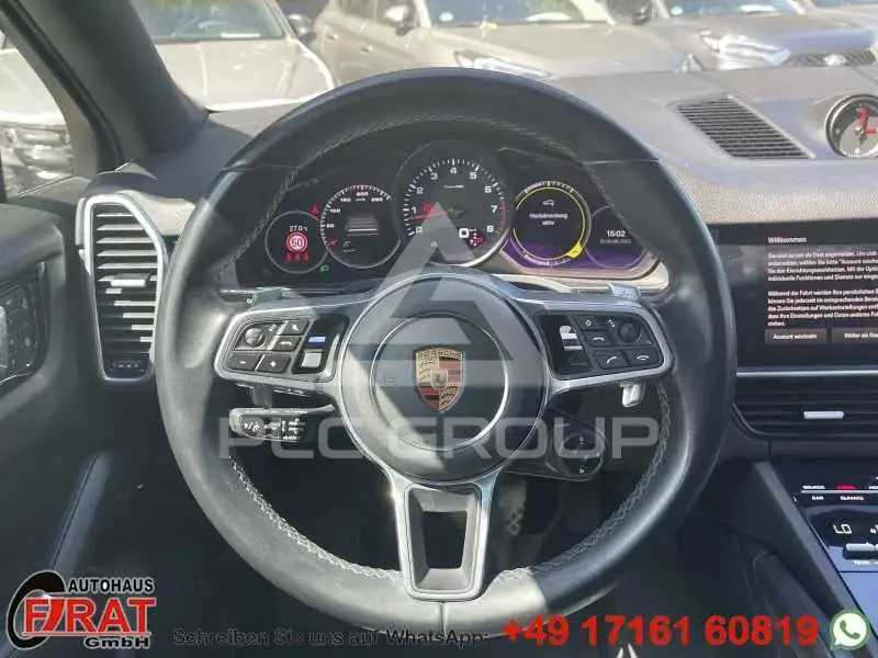 2022 Porsche CAYENNE