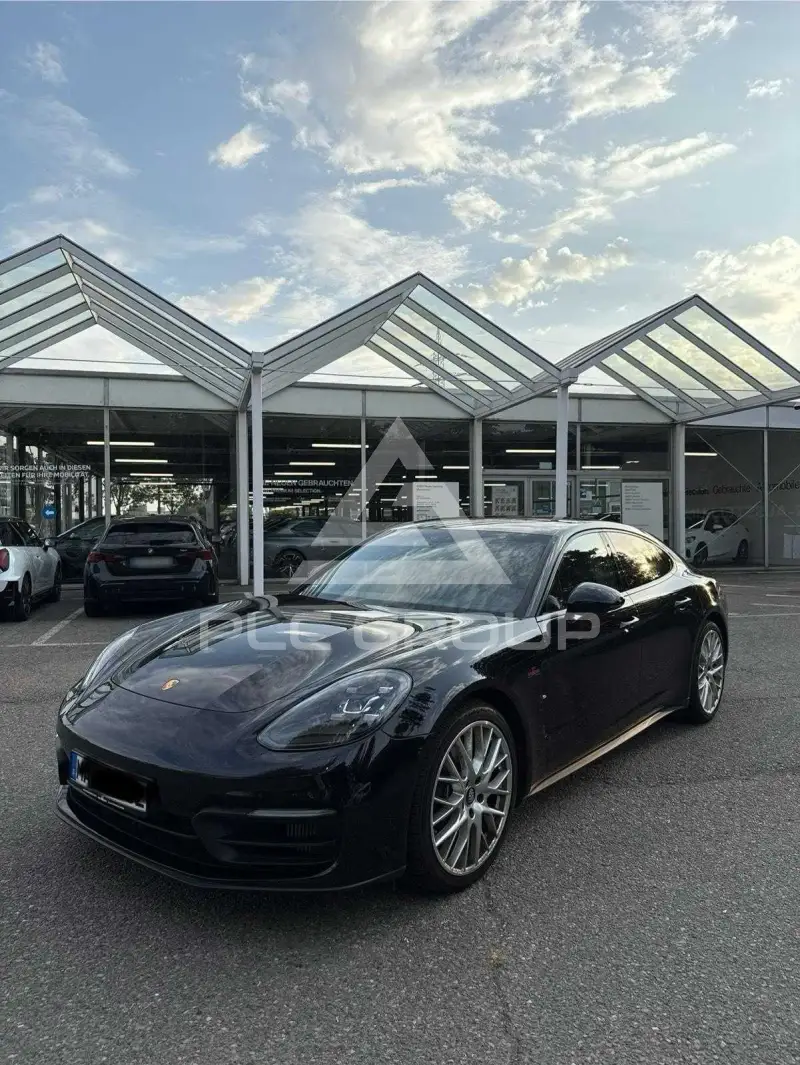 2022 Porsche Panamera
