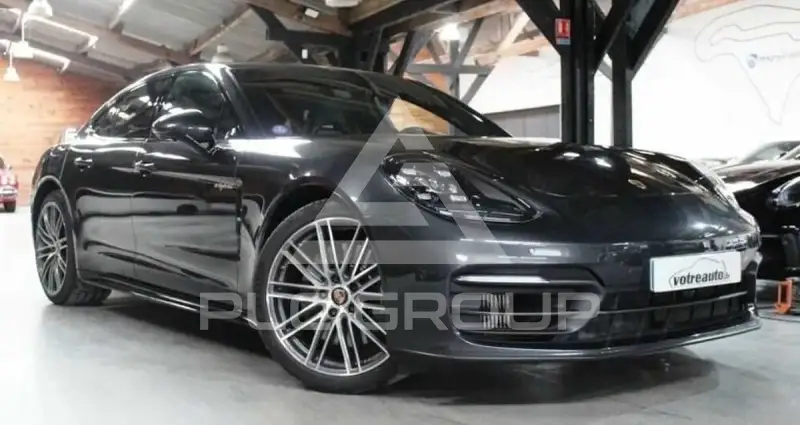 2022 Porsche Panamera