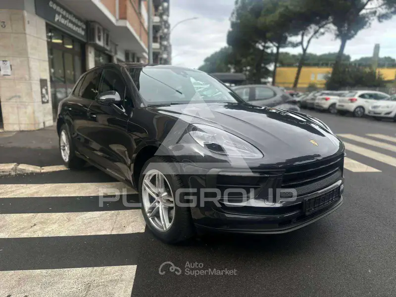 2022 Porsche MACAN