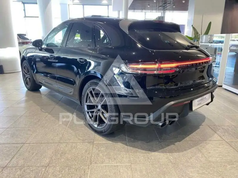2022 Porsche MACAN