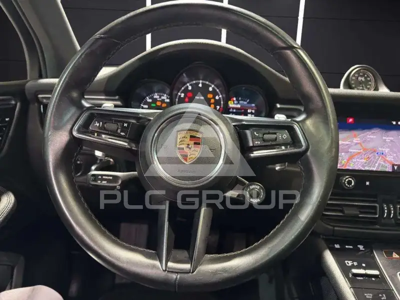 2022 Porsche MACAN