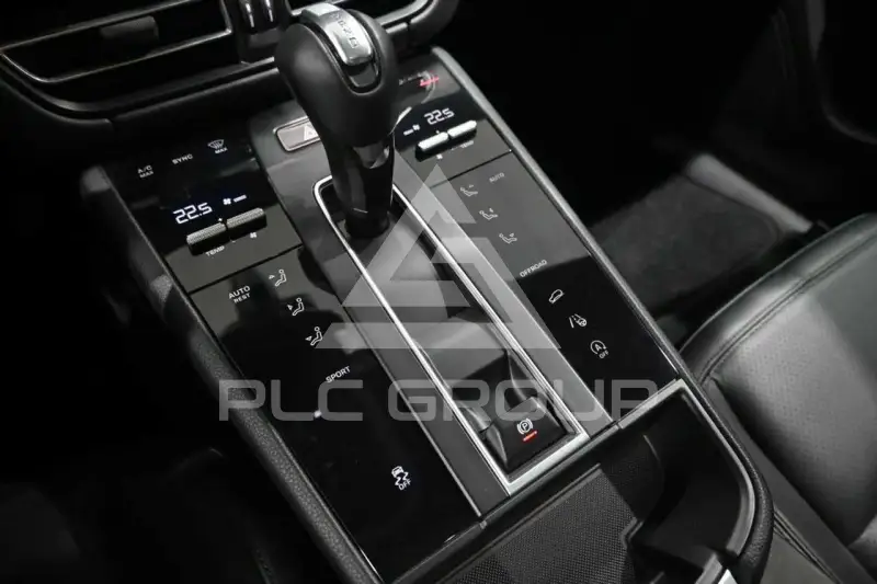 2022 Porsche MACAN