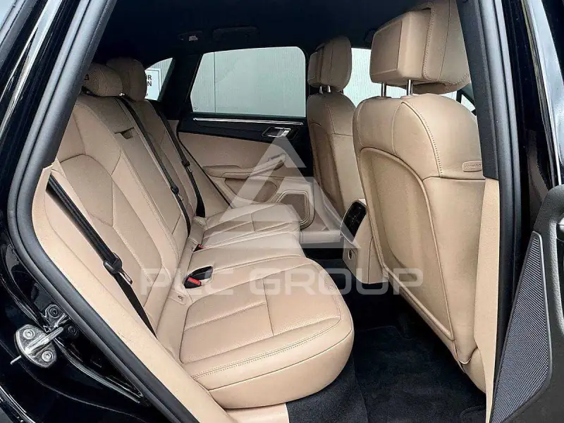 2022 Porsche MACAN