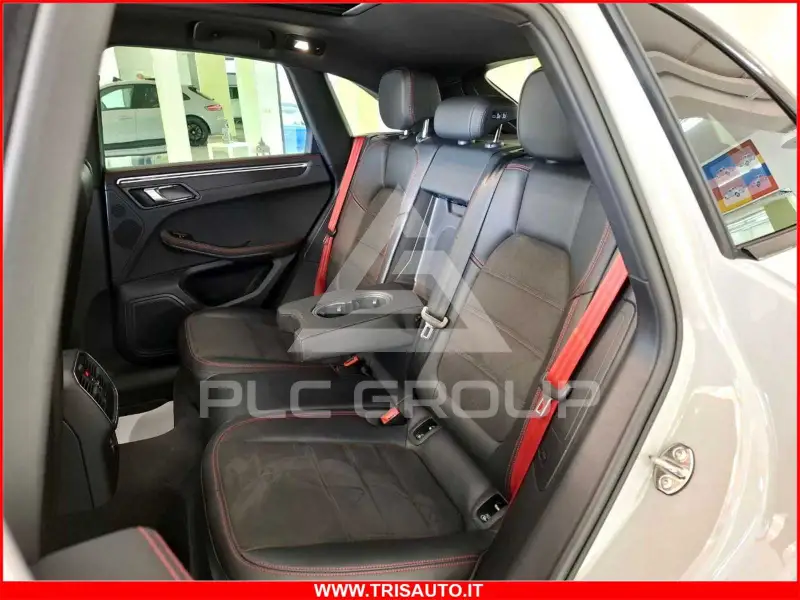 2022 Porsche MACAN