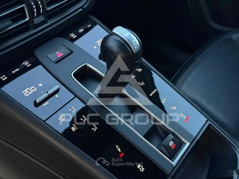 2022 Porsche MACAN
