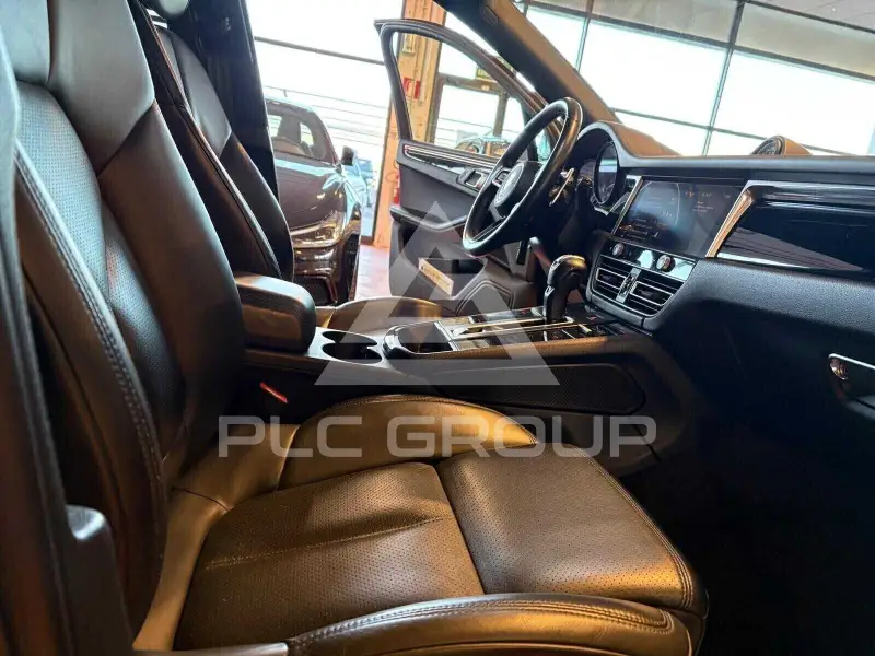 2022 Porsche MACAN