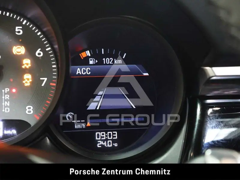 2022 Porsche MACAN