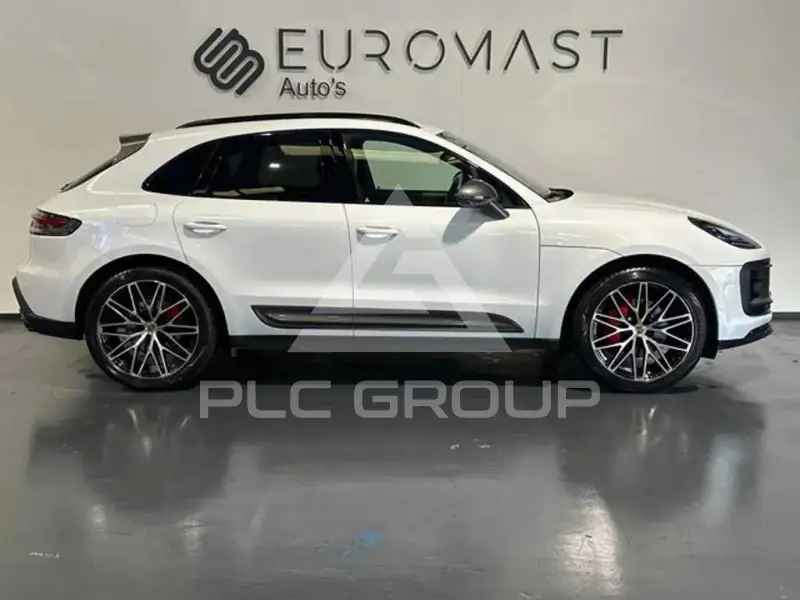 2022 Porsche MACAN