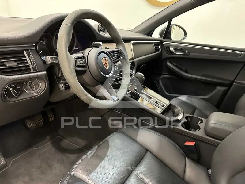 2022 Porsche MACAN