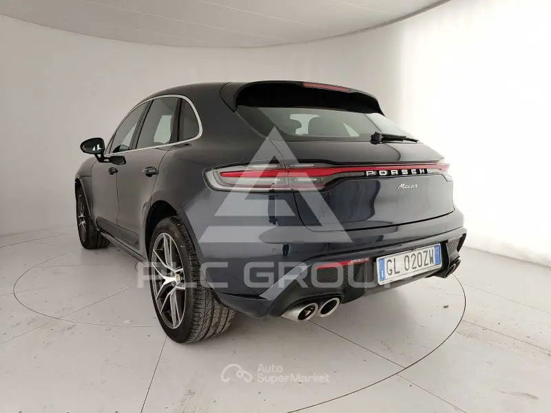 2022 Porsche MACAN